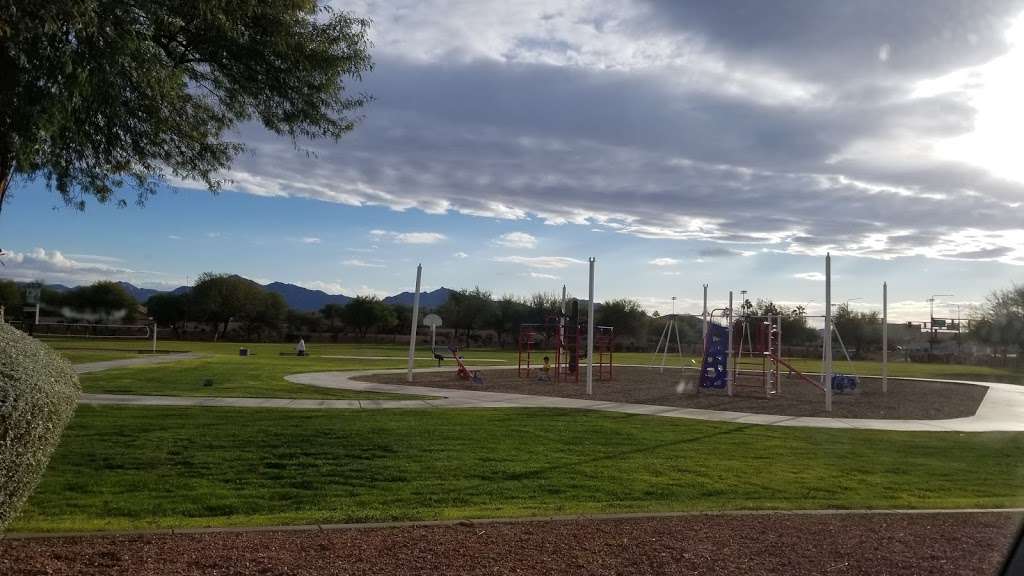 Fieldcrest HOA Park | 11418-11422 W Apache St, Avondale, AZ 85323, USA