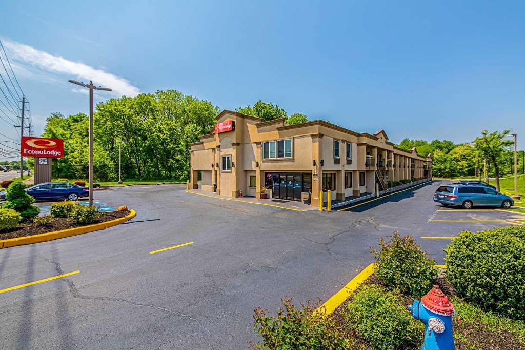 Econo Lodge | 611 Fellowship Rd, Mt Laurel Township, NJ 08054, USA | Phone: (856) 722-1919