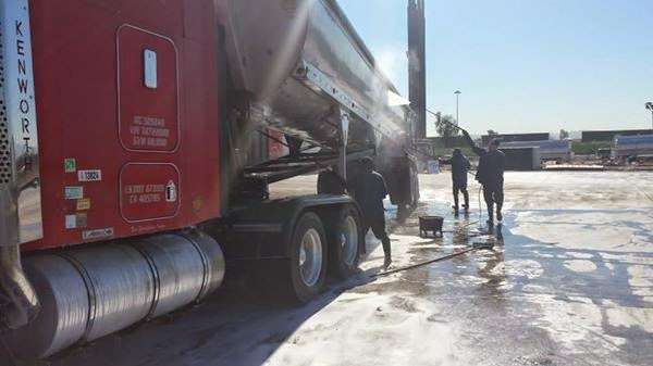 Figueroas I-10 Truck Wash | 195 E Valley Blvd, Rialto, CA 92376, USA | Phone: (909) 877-1010