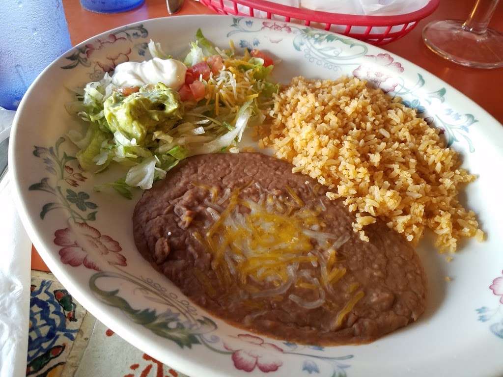 Nellys Mexican Food | 4506 SE U.S. Hwy 169, St Joseph, MO 64507, USA | Phone: (816) 233-8646