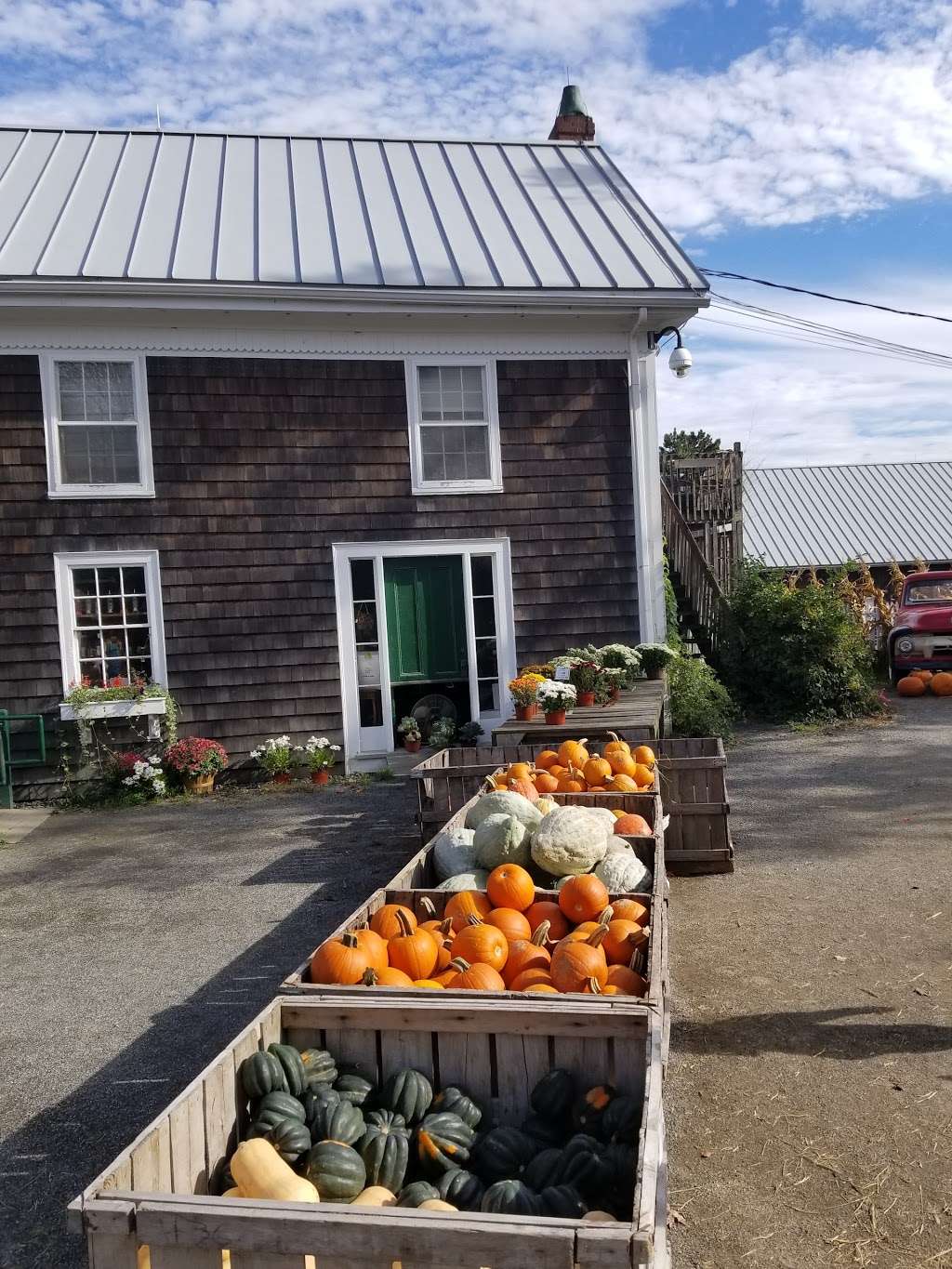 Russell Orchards | 143 Argilla Rd, Ipswich, MA 01938, USA | Phone: (978) 356-5366