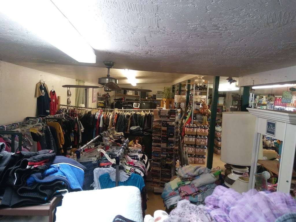 clothes closet thrift store | 23100 Betty Rd, Perris, CA 92570, USA | Phone: (951) 355-9741