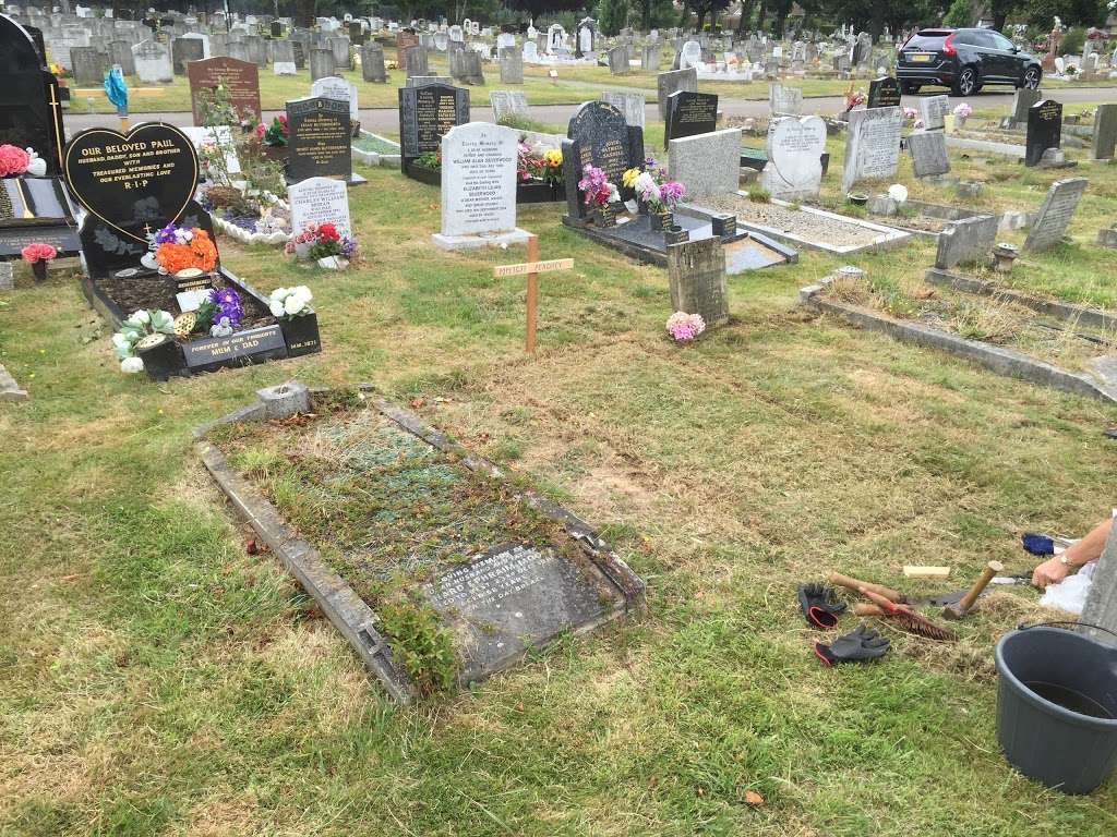 Romford Cemetery | Crow Ln, Romford RM7 0EP, UK | Phone: 01708 740791