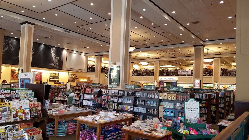 Barnes & Noble | 160 S Westlake Blvd, Thousand Oaks, CA 91362, USA | Phone: (805) 446-2820