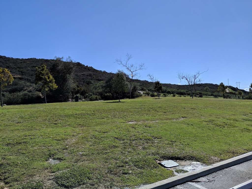 Buena Vista Park Loop Trailhead | 1601 Shadowridge Dr, Vista, CA 92081, USA