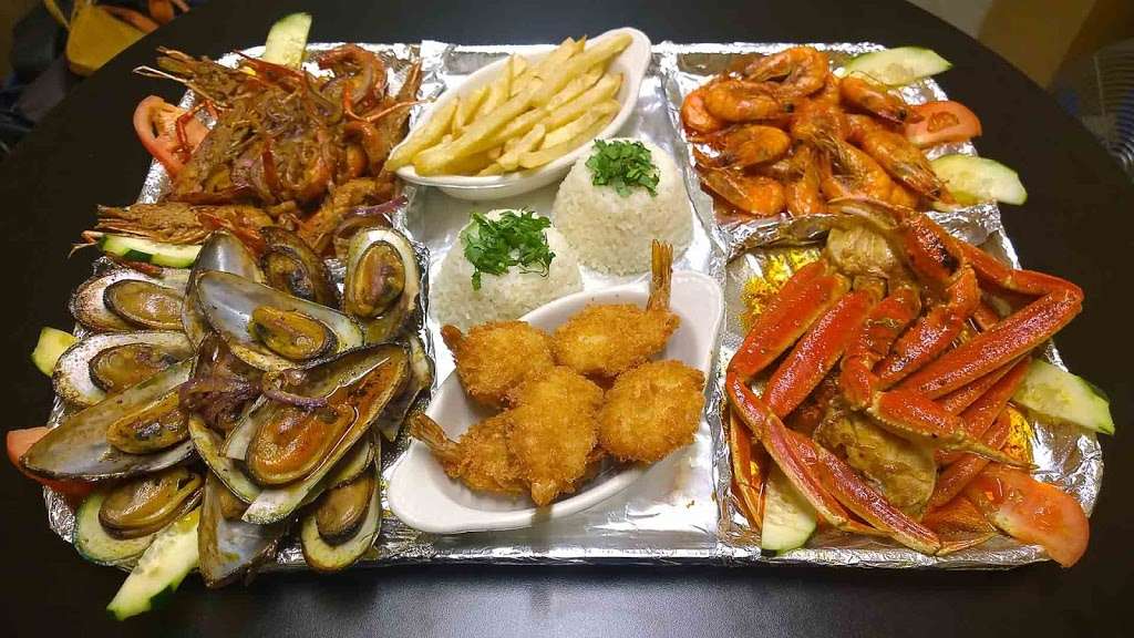 Mariscos La Diabla | 4222 W 63rd St, Chicago, IL 60629, USA | Phone: (773) 581-4222