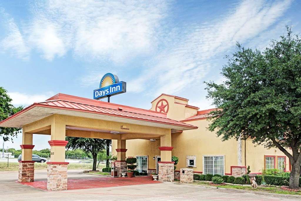 Days Inn by Wyndham Dallas South | 8312 S Lancaster Rd, Dallas, TX 75241, USA | Phone: (972) 224-3196