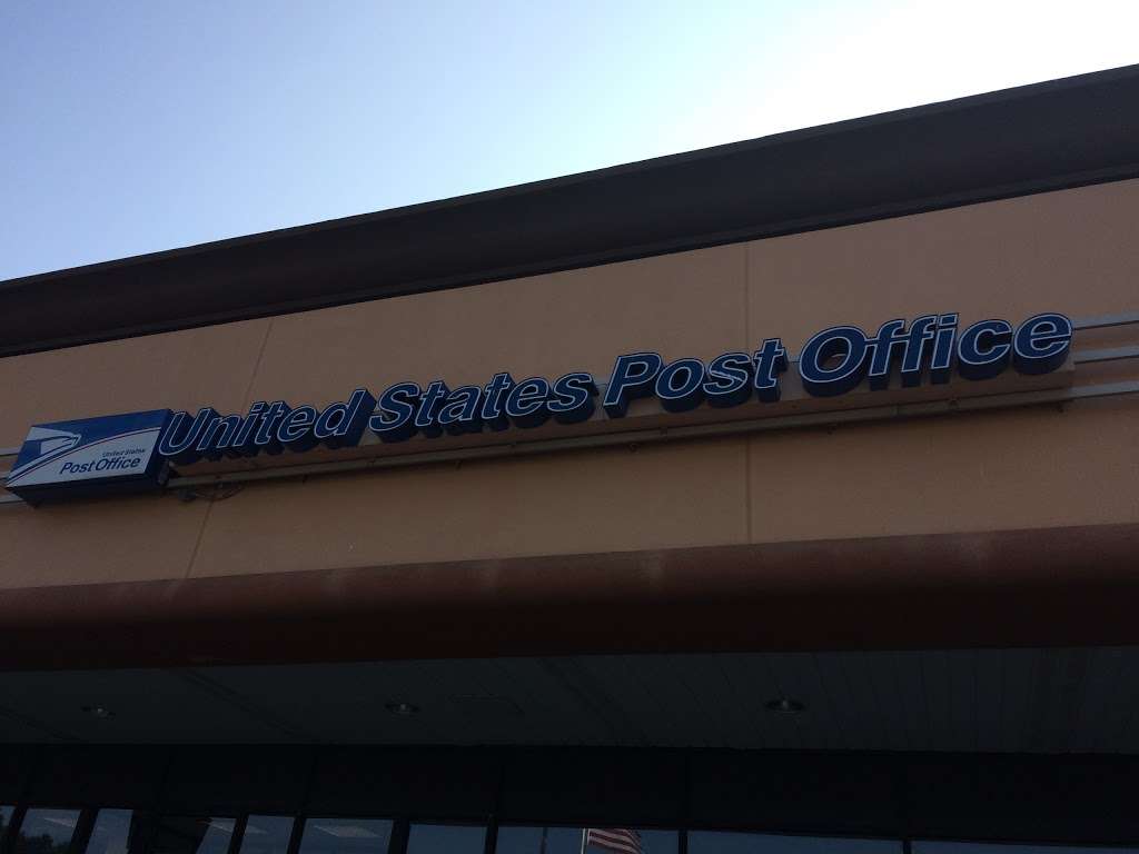 United States Postal Service | 3147 E Main St, Mohegan Lake, NY 10547, USA | Phone: (800) 275-8777