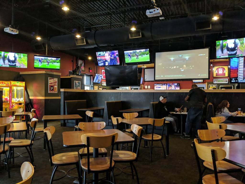 Buffalo Wild Wings | 12312 Bermuda Crossroad Ln, Chester, VA 23831, USA | Phone: (804) 318-9791