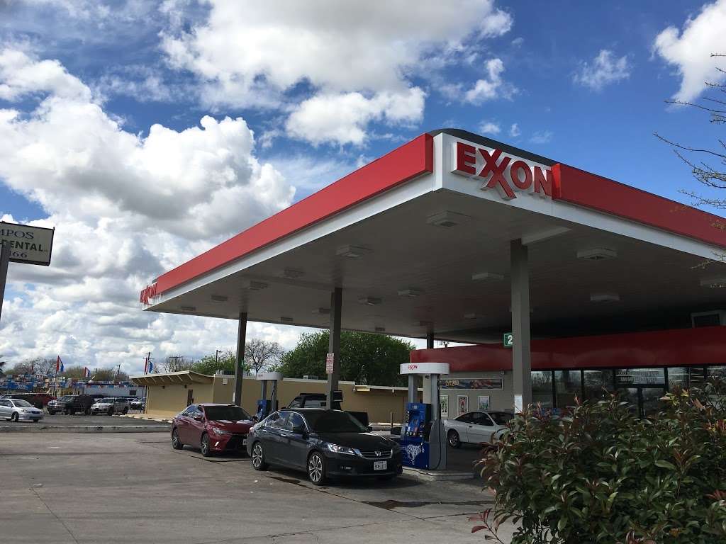 Exxon | 3703 SW Military Dr, San Antonio, TX 78211, USA | Phone: (210) 455-4072