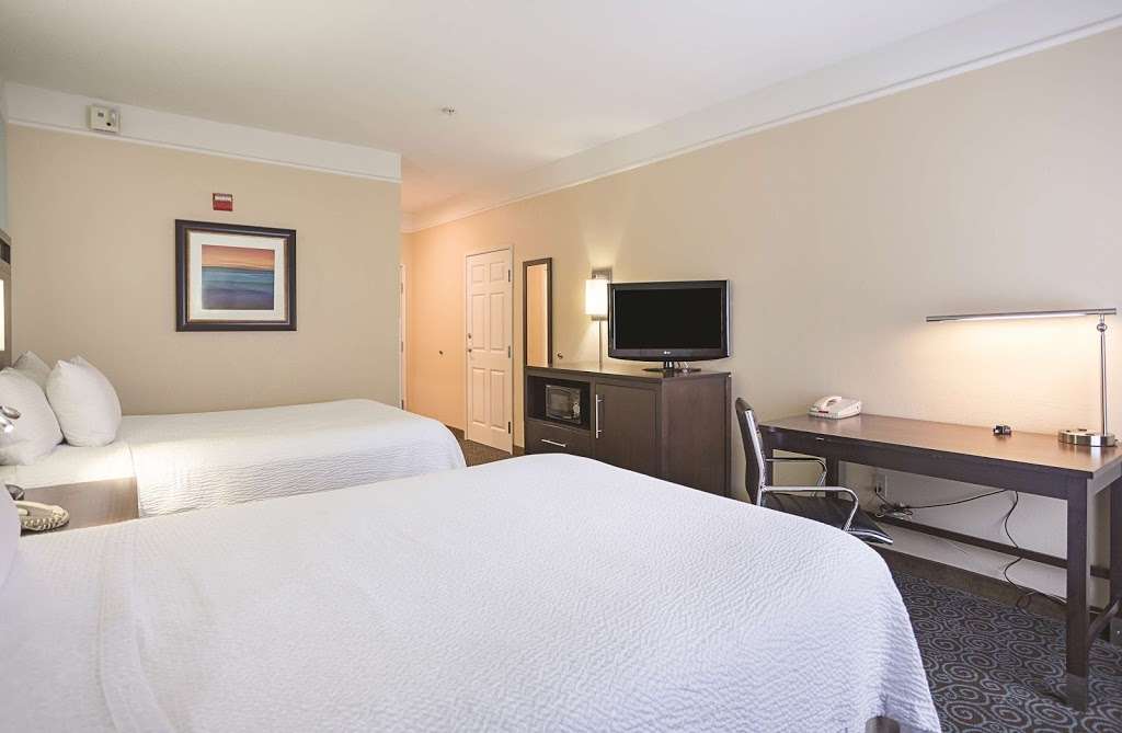 La Quinta Inn & Suites by Wyndham Houston West at Clay Road | 4424 Westway Park Blvd, Houston, TX 77041, USA | Phone: (713) 939-1400