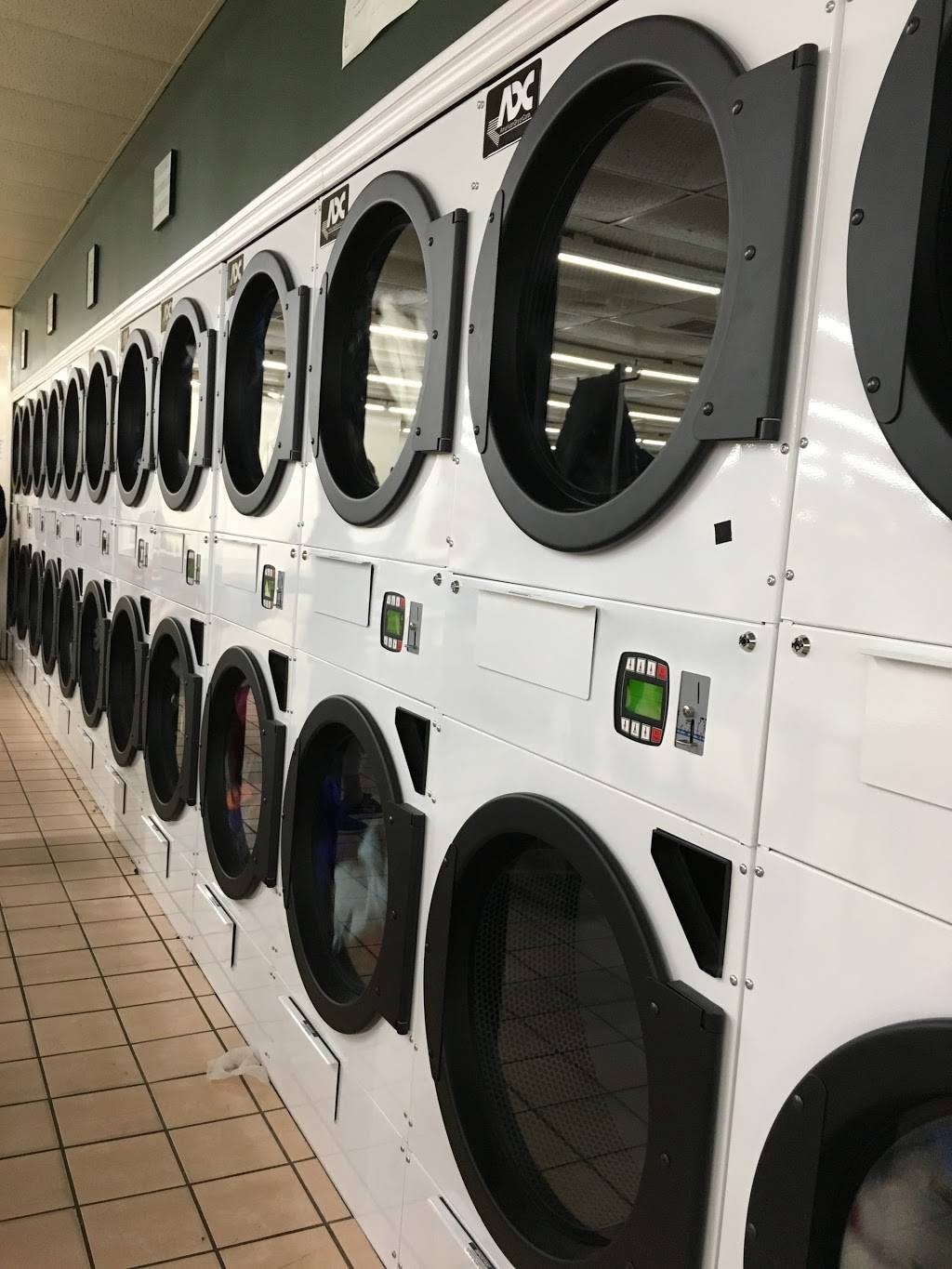 Britton Laundry | 1327 W Britton Rd, Oklahoma City, OK 73114 | Phone: (405) 848-8185