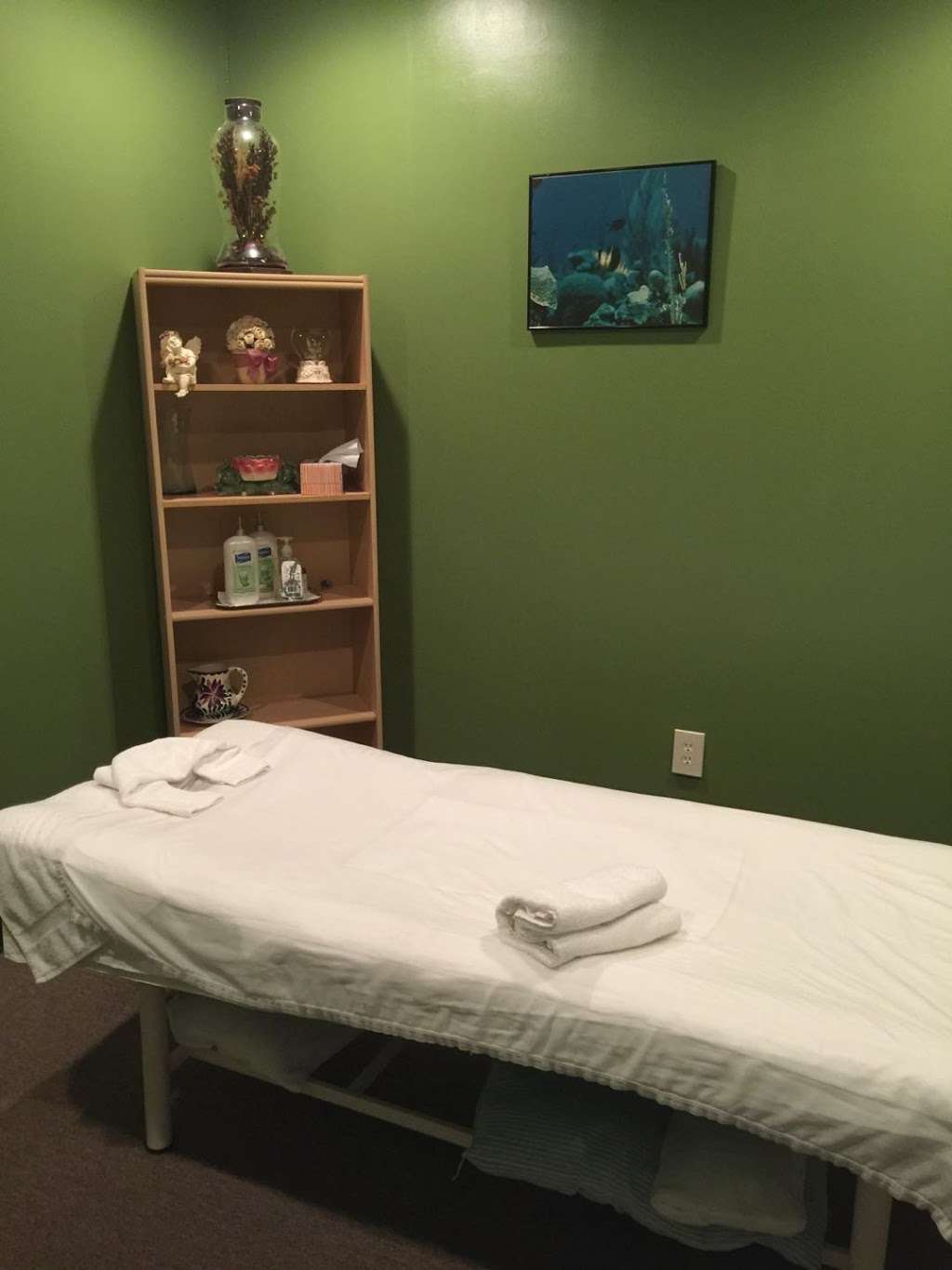 Ocean Spa | 610 E 99th St, Kansas City, MO 64131, USA | Phone: (816) 812-3288