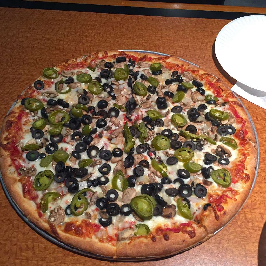 Pizzamaniac | 1461 N Santa Fe Ave, Vista, CA 92084, USA | Phone: (760) 945-9901