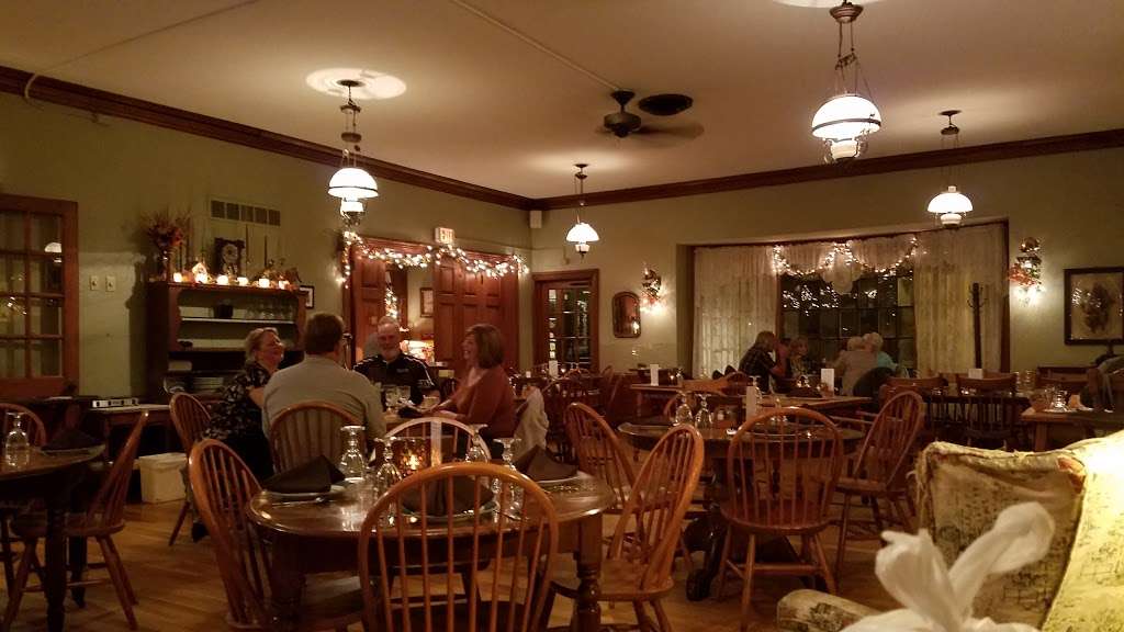 Colony House Restaurant | 25811 119th St, Trevor, WI 53179 | Phone: (262) 862-2076