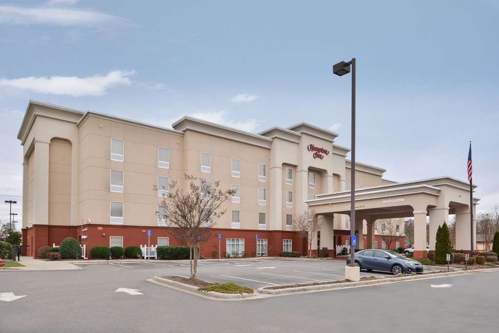 Hampton Inn Statesville | 1508 Cinema Dr, Statesville, NC 28625, USA | Phone: (704) 883-8380