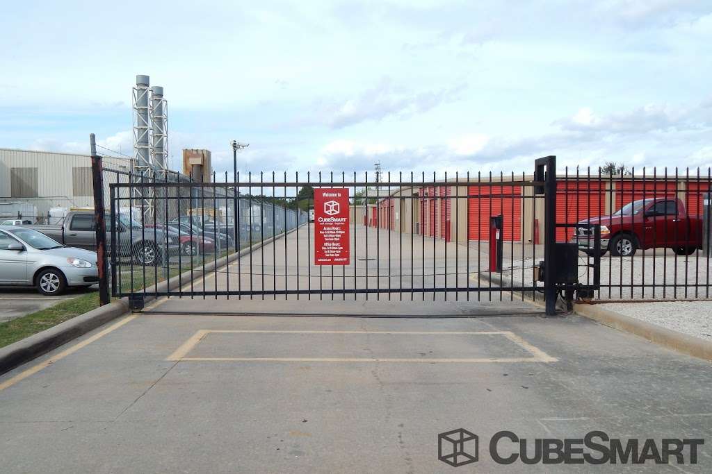 CubeSmart Self Storage | 11935 Hwy 6, Fresno, TX 77545, USA | Phone: (281) 431-6464