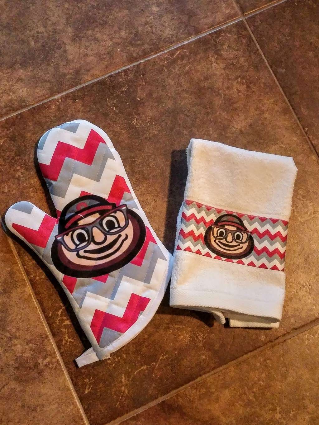 CJ Designs Custom Sewing & Embroidery | 531 Jordan Creek Ct, League City, TX 77573, USA | Phone: (832) 738-6609