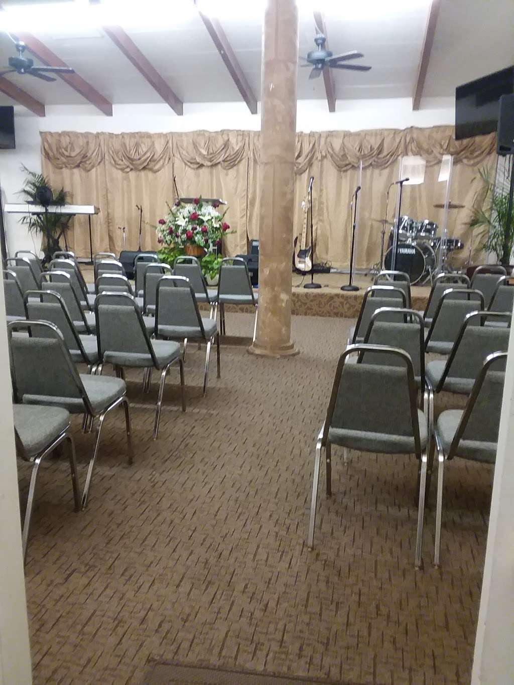 Nuevo Vida En Cristo Asamblea De Dios | 3030 E Ave R8, Palmdale, CA 93550, USA | Phone: (661) 947-5436