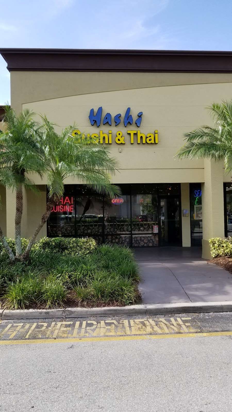 Hashi Sushi & Thai | 9845 Glades Rd, Boca Raton, FL 33434, USA | Phone: (561) 477-9989