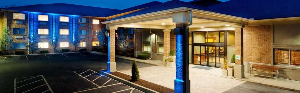Holiday Inn Express & Suites Smithfield - Providence | 1010 Douglas Pike, Smithfield, RI 02917, USA | Phone: (401) 231-6300