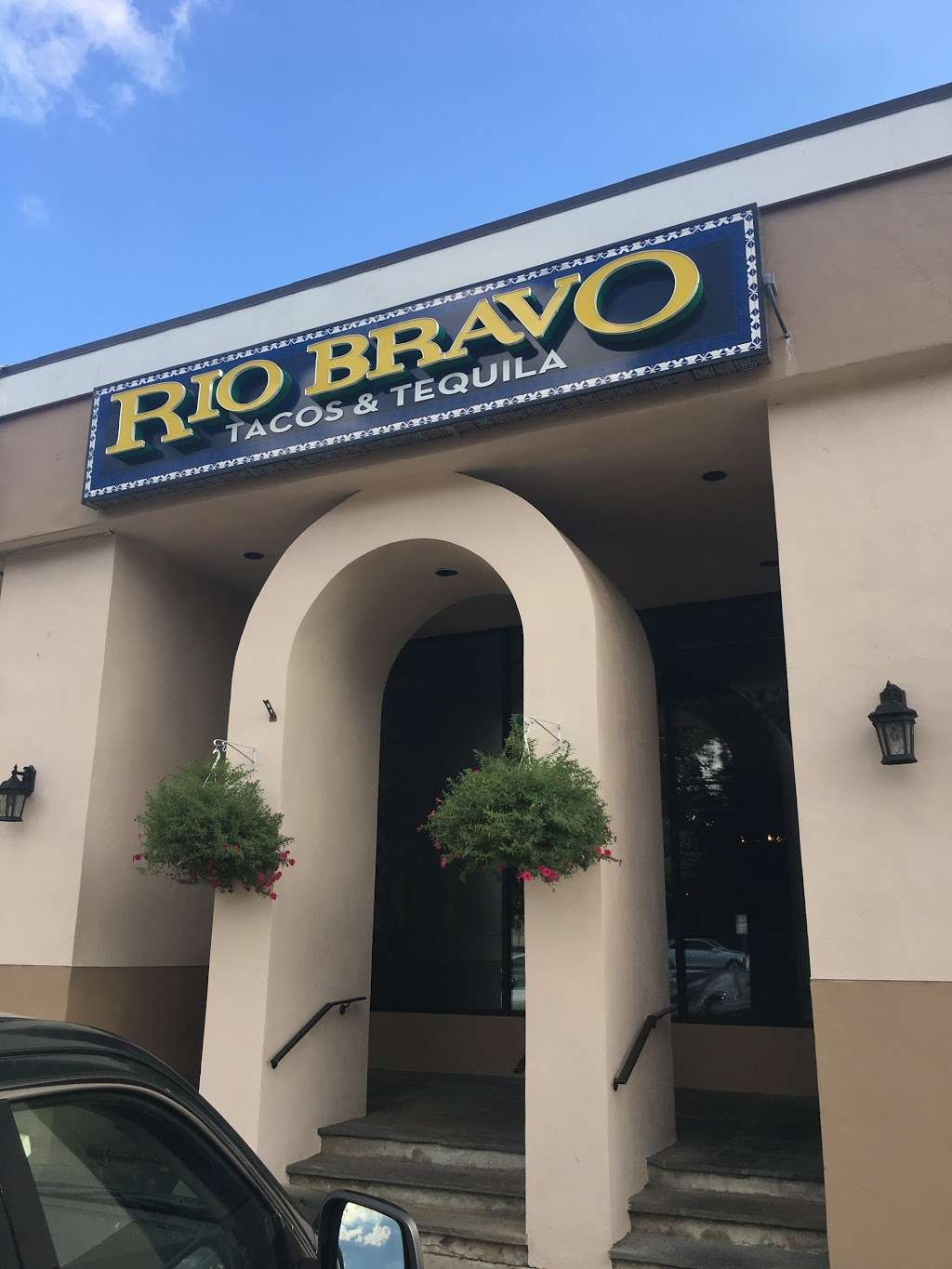 Rio Bravo Tacos & Tequila | 1460 Post Rd E #2, Westport, CT 06880, USA | Phone: (203) 292-9651