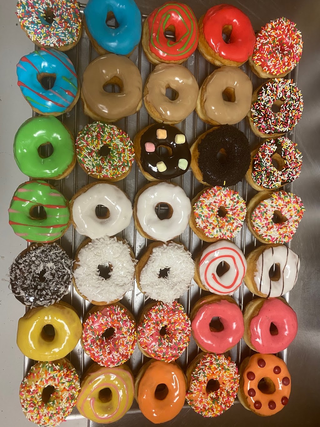 Jack & Jill Donuts | 3301 98th St #900, Lubbock, TX 79423, USA | Phone: (806) 748-4005