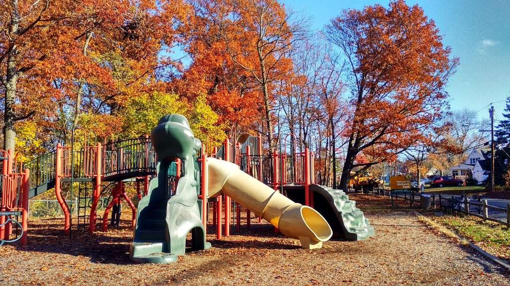 Mohawk Park | 20-, 24 Mohawk Dr, Cranford, NJ 07016