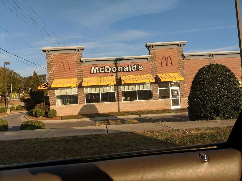 McDonalds | 2532 Cuthbertson Rd, Waxhaw, NC 28173, USA | Phone: (704) 843-1400