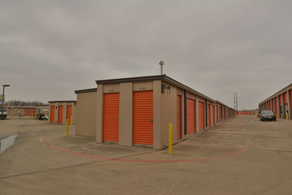 Macho Self Storage Dallas | 1750 W Northwest Hwy, Dallas, TX 75220, USA | Phone: (972) 444-8787