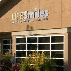 LIFESmiles Family and Cosmetic Dentistry | 13108 W Persimmon St, Boise, ID 83713, USA | Phone: (208) 377-2160