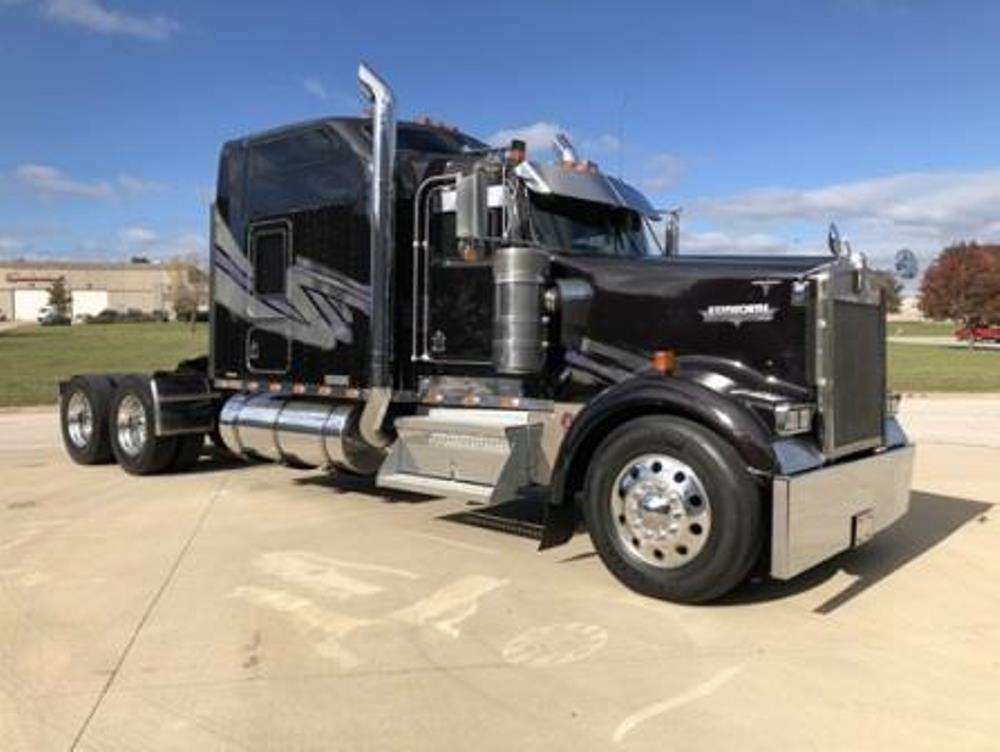 Semi-Truck Inventory | 11350 NW 81 St, Kansas City, MO 64152, USA | Phone: (816) 517-3333