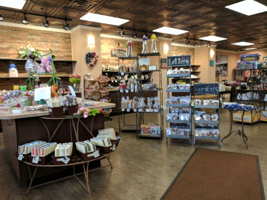 Dunmore Candy Kitchen | 711 Davis St, Scranton, PA 18505 | Phone: (570) 343-0536