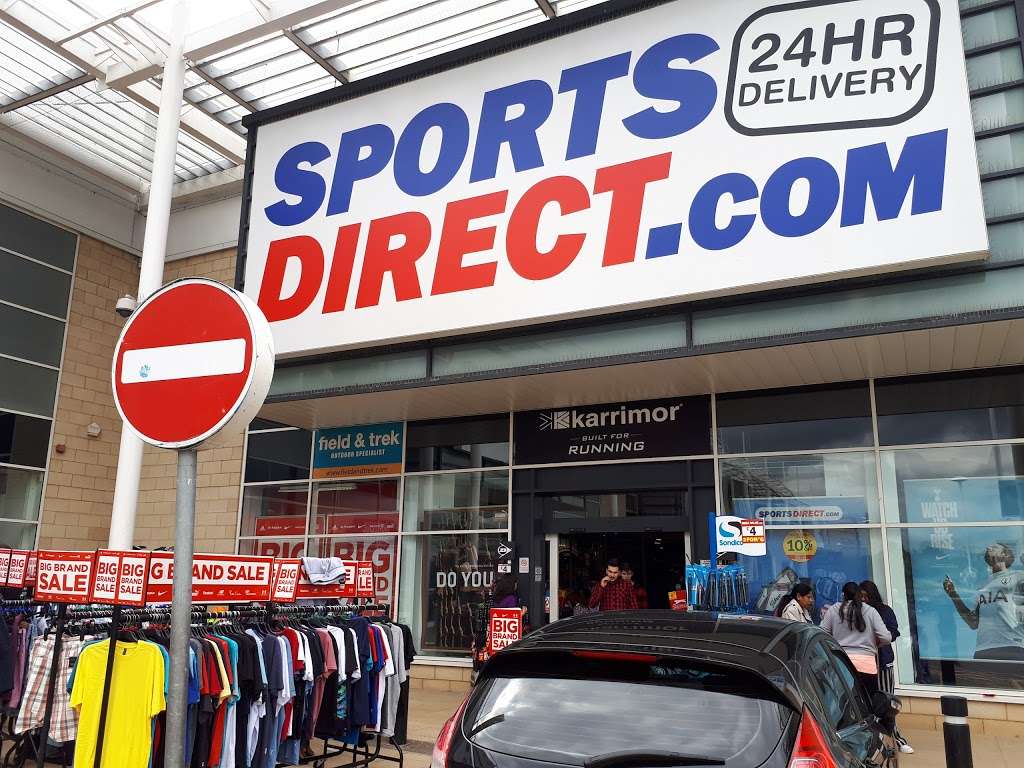 Sports Direct | Unit D, Brent Cross Shopping Park, Tilling Rd, London NW2 1LW, UK | Phone: 0344 332 5208