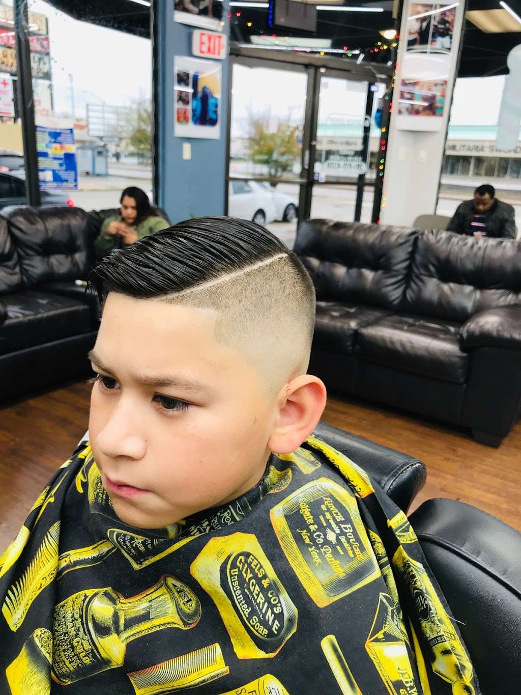 Dominican Barbershop | 8901 Richmond Ave, Houston, TX 77063 | Phone: (832) 526-5464