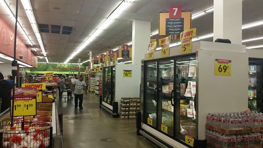 Food 4 Less | 4250 Van Buren Boulevard, Riverside, CA 92503, USA | Phone: (951) 352-8353