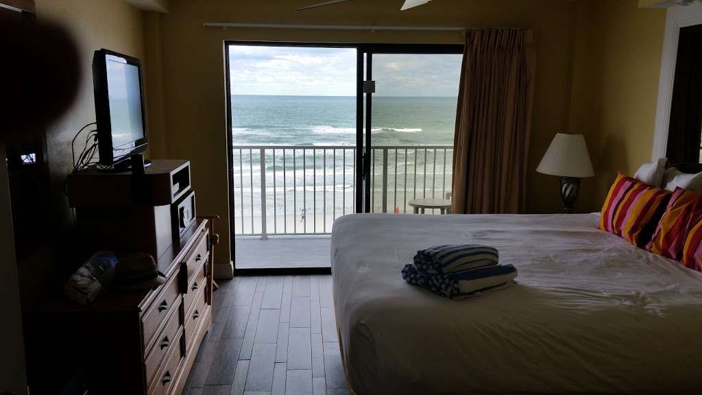 Catalina Beach Club | 1303 S Atlantic Ave, Daytona Beach, FL 32118, USA | Phone: (386) 253-6741