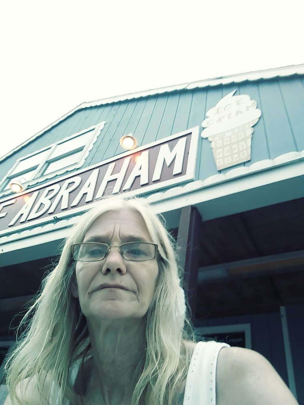 Abrahams Creek Ice Cream and Grill | 835 Shoemaker Ave, West Wyoming, PA 18644, USA