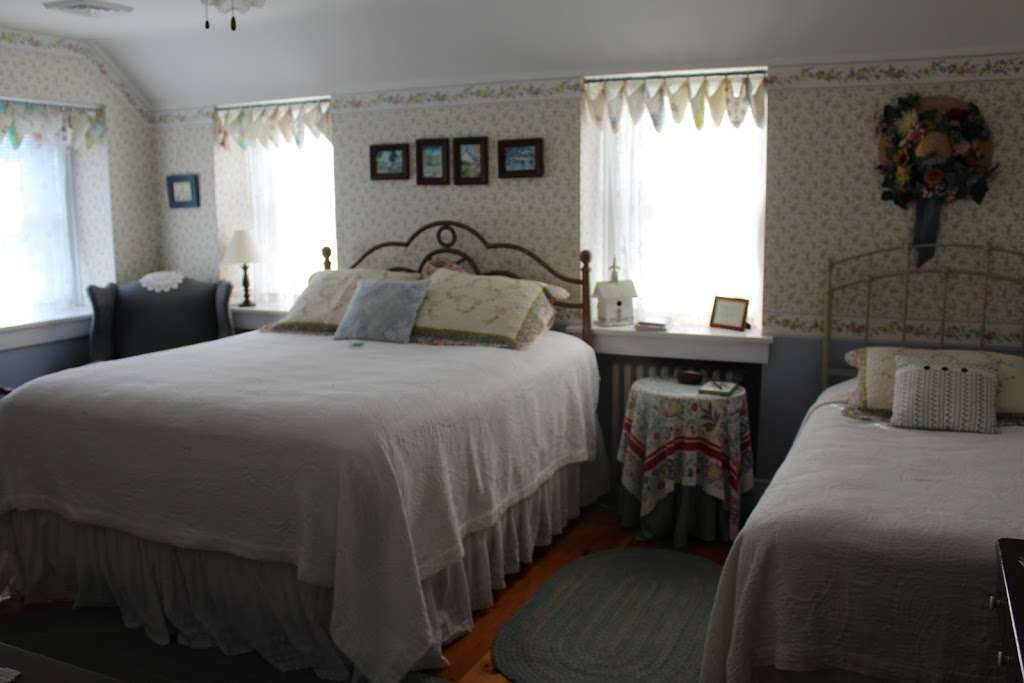 Richmond House Bed & Breakfast | 371 E Main St, New Holland, PA 17557 | Phone: (717) 355-0450