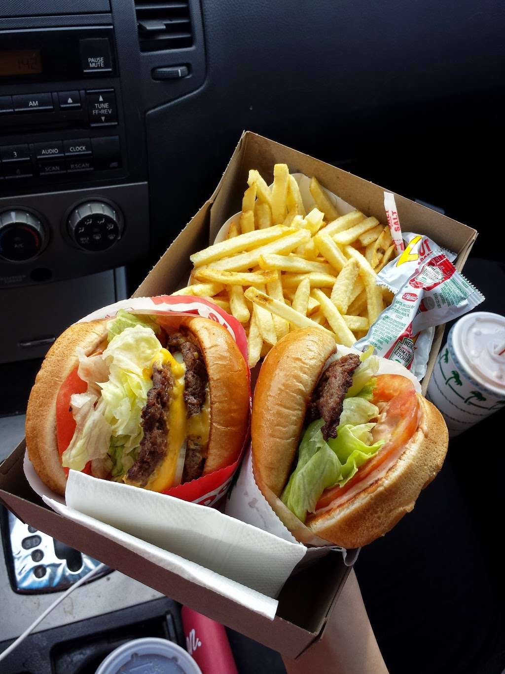 In-N-Out Burger | 6880 N 5th St, North Las Vegas, NV 89084, USA | Phone: (800) 786-1000