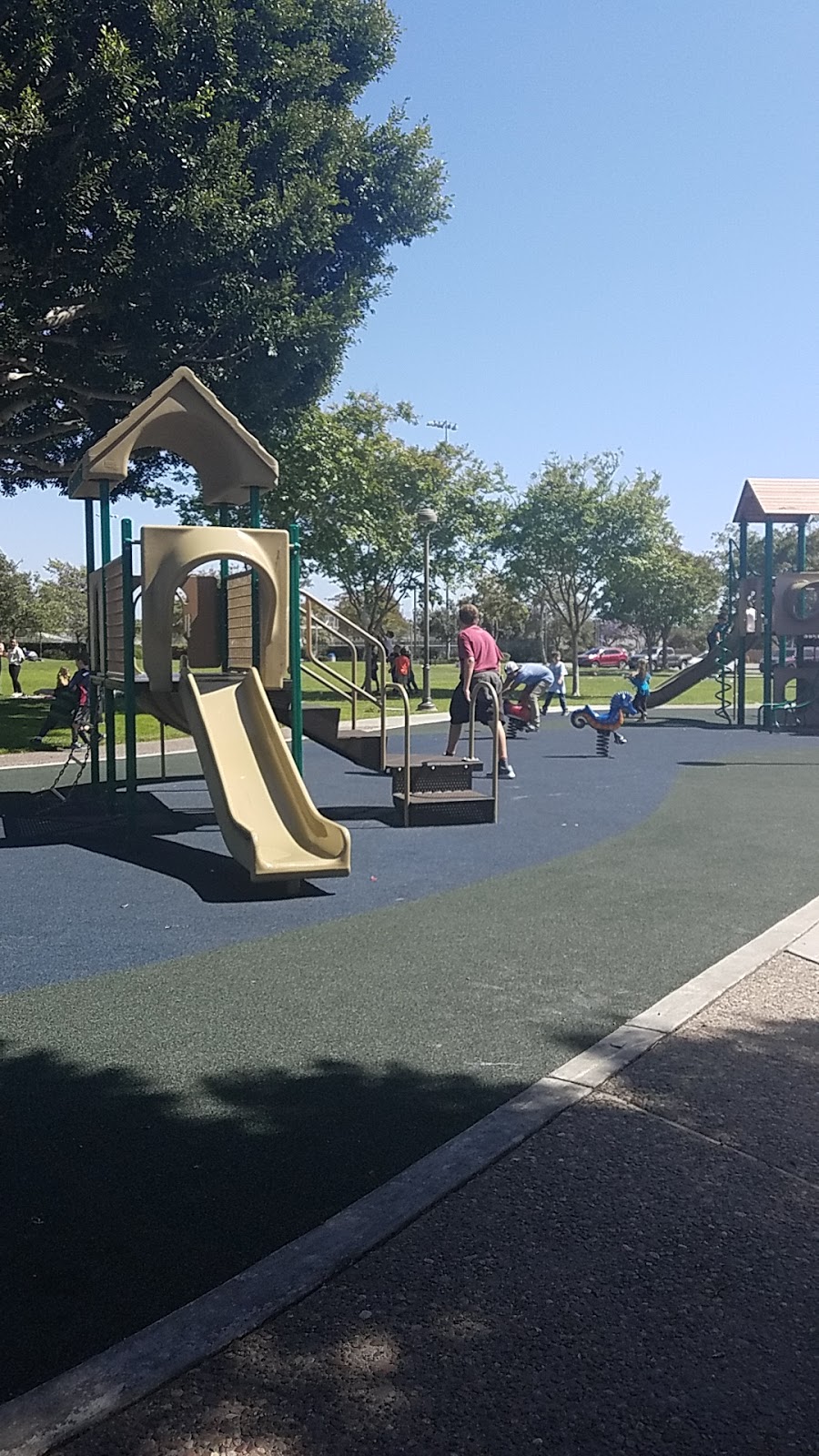 Pine Avenue Park | 755 Chestnut Ave, Carlsbad, CA 92008, USA | Phone: (760) 602-5710