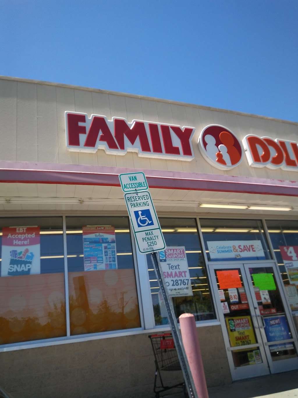 Family Dollar | 1415 N Chester St, Gastonia, NC 28052, USA | Phone: (704) 854-9891