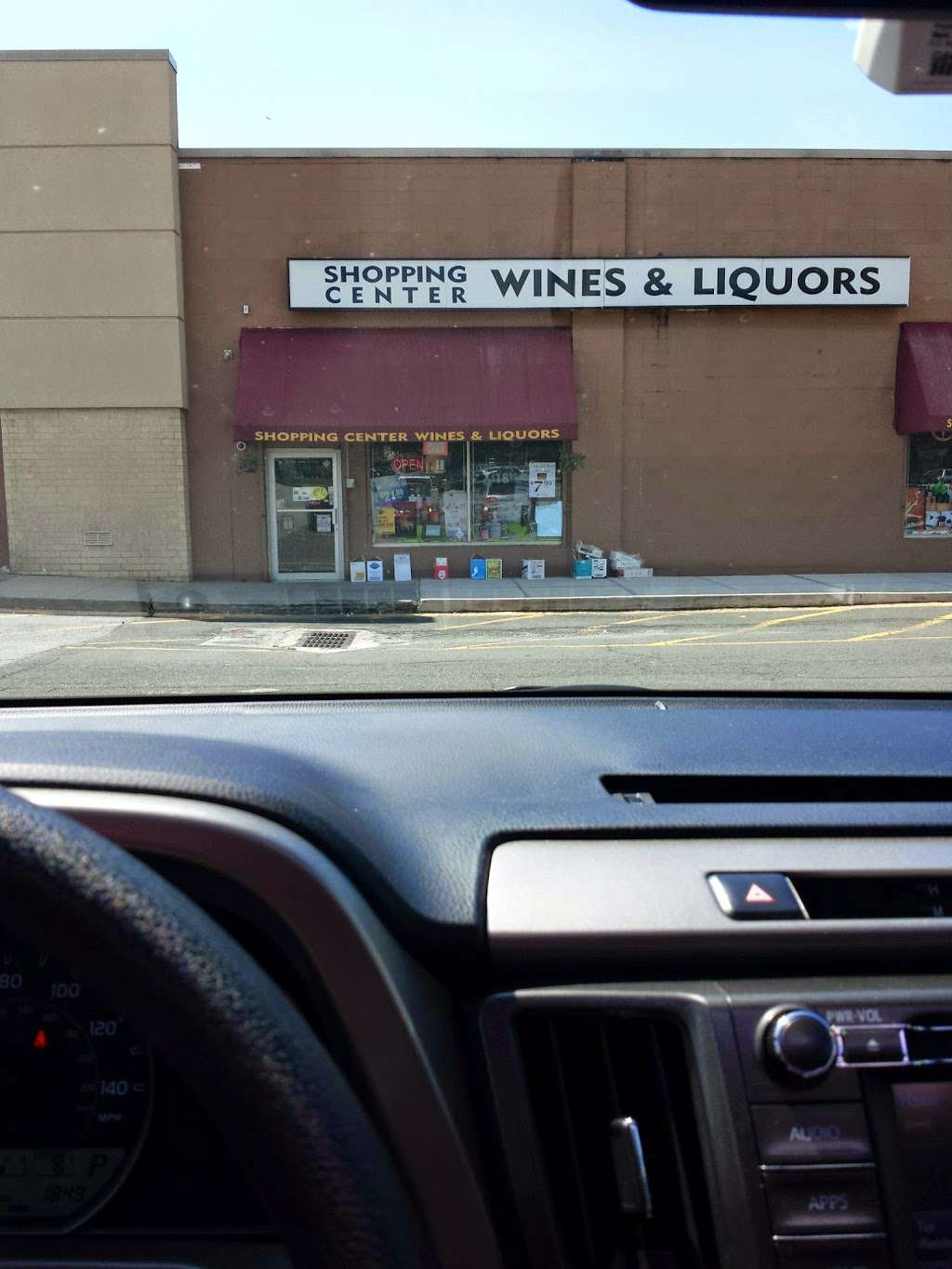 Shopping Center Wine and Liquor | 3008 E Main St, Cortlandt, NY 10567, USA | Phone: (914) 528-1600