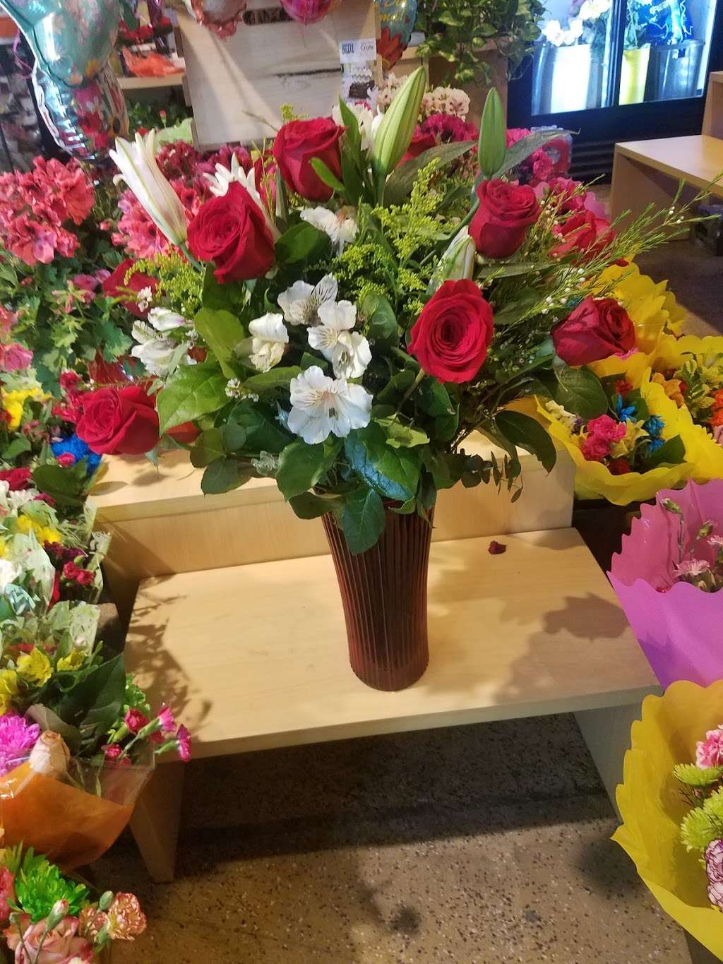 Yuris Flower Shop | 725 E Artesia Blvd, Long Beach, CA 90805, USA | Phone: (562) 513-9554