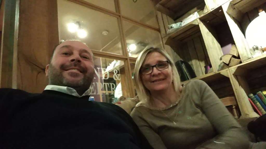 Innkeepers Lodge Tunbridge Wells, Southborough | The Hand & Sceptre, 21 London Rd, Southborough, Tunbridge Wells TN4 0QB, UK | Phone: 01892 529292