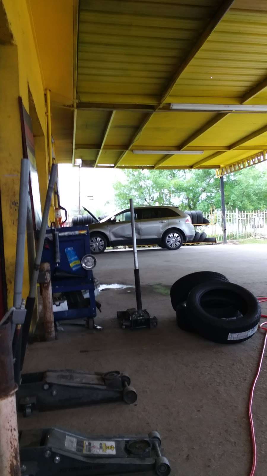 Homer’s Auto Center ( Max Tire And Muffler #1) | 1507, 6419 W Commerce St, San Antonio, TX 78227, USA | Phone: (210) 438-0278