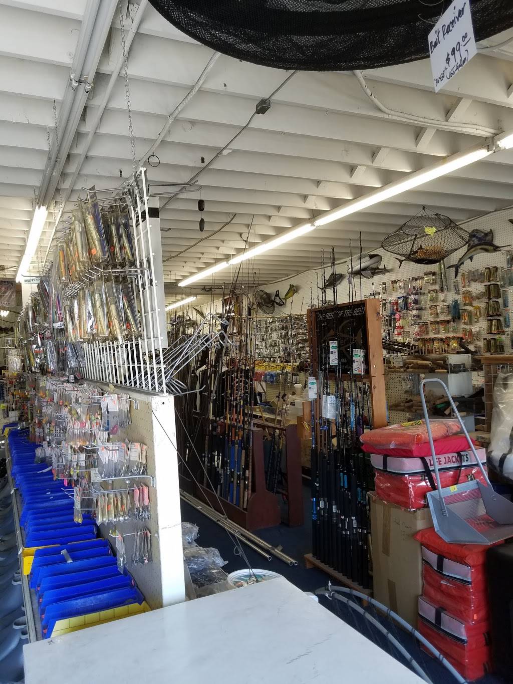 Fisherman Supplies | 4125 Redondo Beach Blvd, Lawndale, CA 90260, USA | Phone: (310) 542-0997