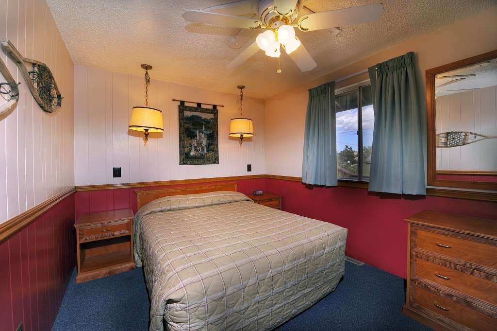 Brynwood on the River | 710 Moraine Ave, Estes Park, CO 80517, USA | Phone: (970) 586-3475