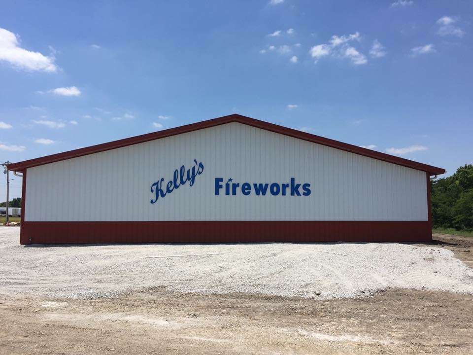 Kellys Fireworks | 12898 Liv 228, Chillicothe, MO 64601, USA | Phone: (660) 646-1992