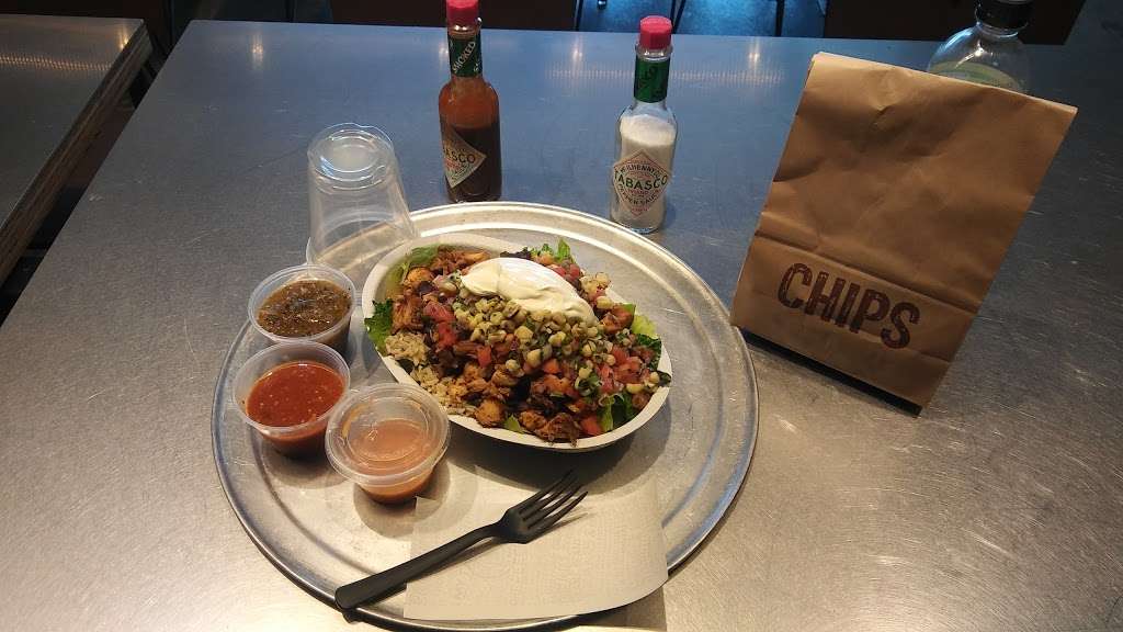 Chipotle Mexican Grill | 370 Post Rd E, Westport, CT 06880, USA | Phone: (203) 221-0215